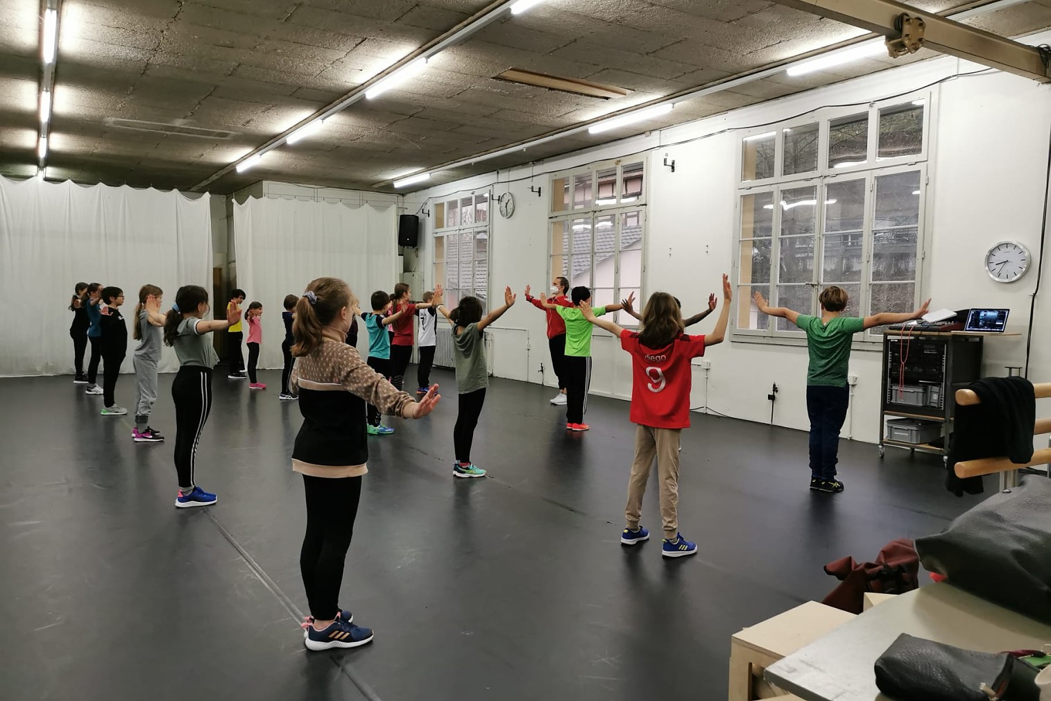 gib_mir_die_hand_2.jpg gib_mir_die_hand_2.jpg